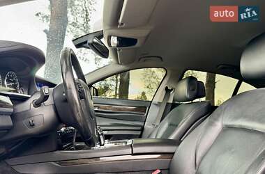 Седан BMW 7 Series 2010 в 