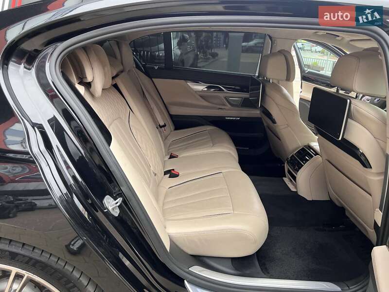 Седан BMW 7 Series 2017 в Львові фото 55 Седан BMW 7 Series 2017 в Львові