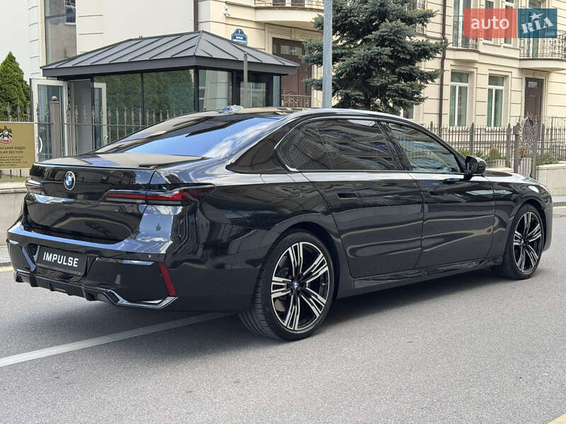 Седан BMW 7 Series 2023 в Києві