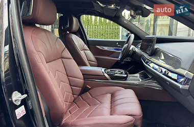Седан BMW 7 Series 2023 в 