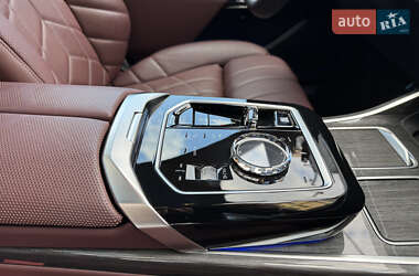 Седан BMW 7 Series 2023 в 