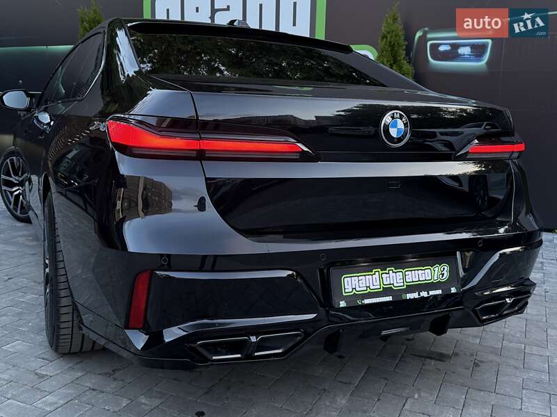 Седан BMW 7 Series 2024 в Киеве