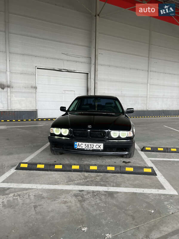 Седан BMW 7 Series 1999 в 