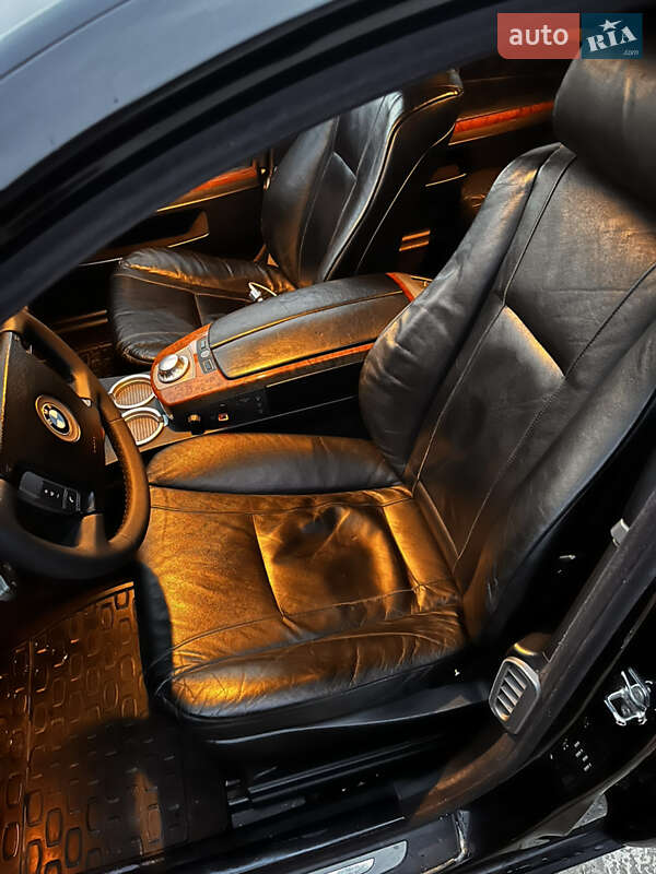 Седан BMW 7 Series 2002 в Черновцах