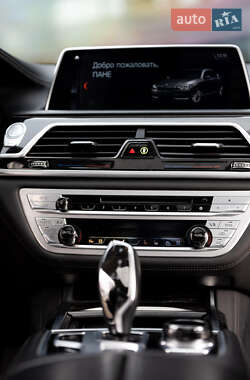 Седан BMW 7 Series 2018 в 