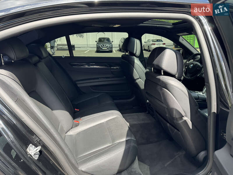 Седан BMW 7 Series 2013 в Киеве