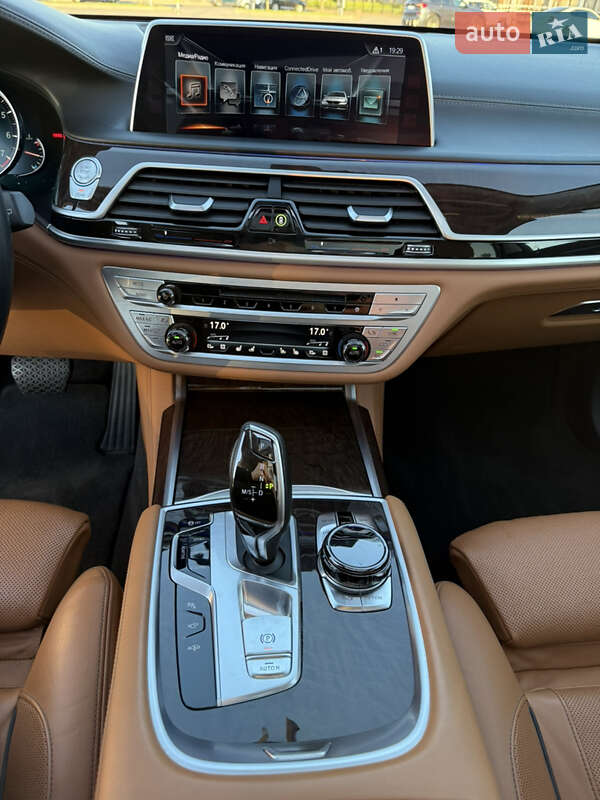 Седан BMW 7 Series 2016 в Києві