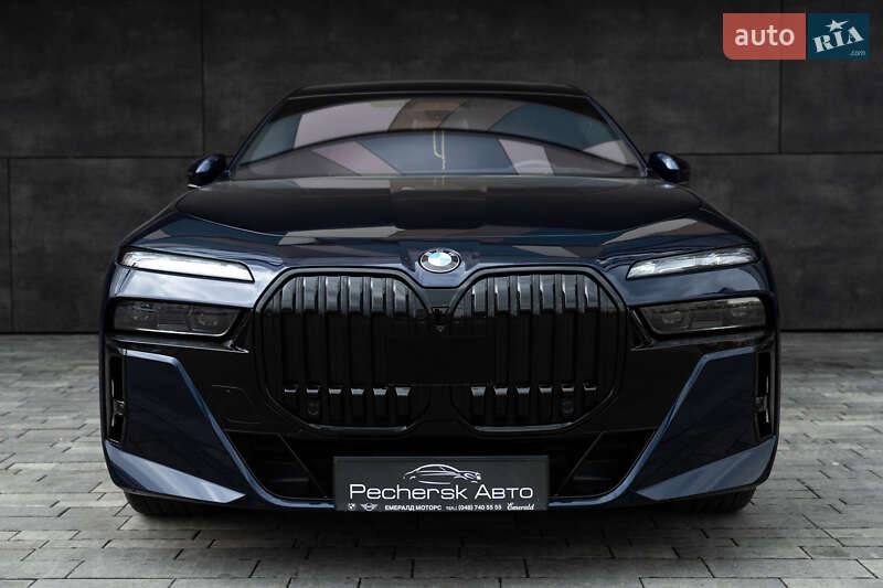 Седан BMW 7 Series 2023 в Киеве
