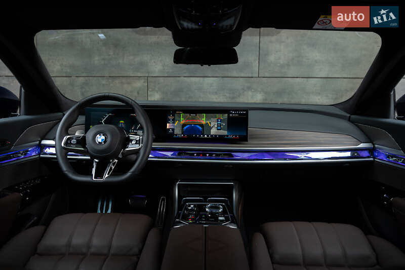 Седан BMW 7 Series 2023 в Киеве