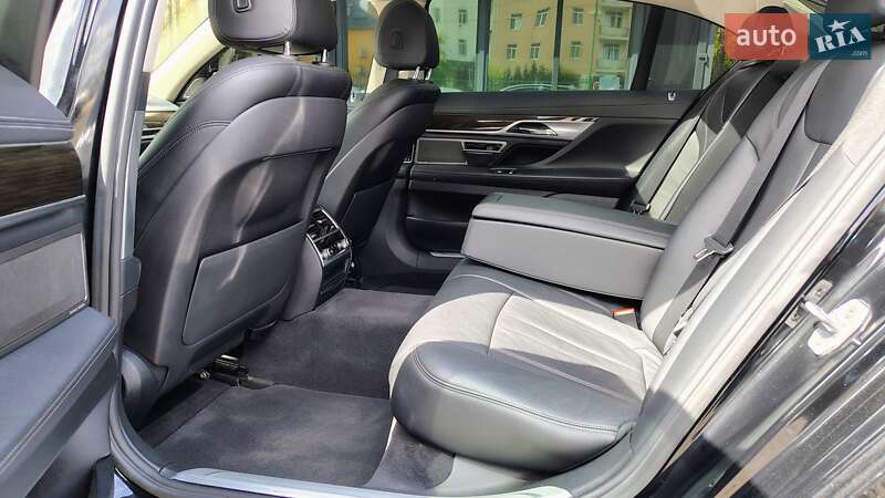 Седан BMW 7 Series 2016 в Києві фото 10 Седан BMW 7 Series 2016 в Києві