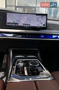 Седан BMW 7 Series 2024 в 