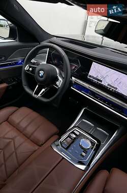 Седан BMW 7 Series 2024 в 