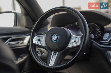 Седан BMW 7 Series 2021 в 