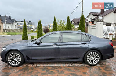 Седан BMW 7 Series 2015 в 