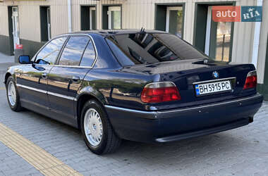 Седан BMW 7 Series 2000 в 
