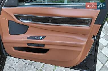 Седан BMW 7 Series 2012 в 