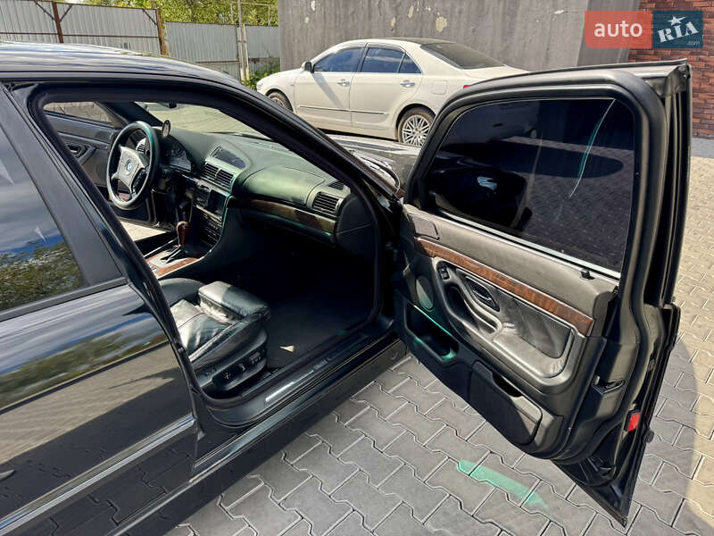 Седан BMW 7 Series 1997 в Одессе