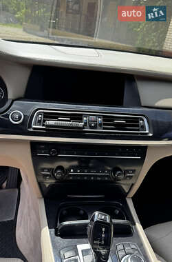 Седан BMW 7 Series 2008 в 