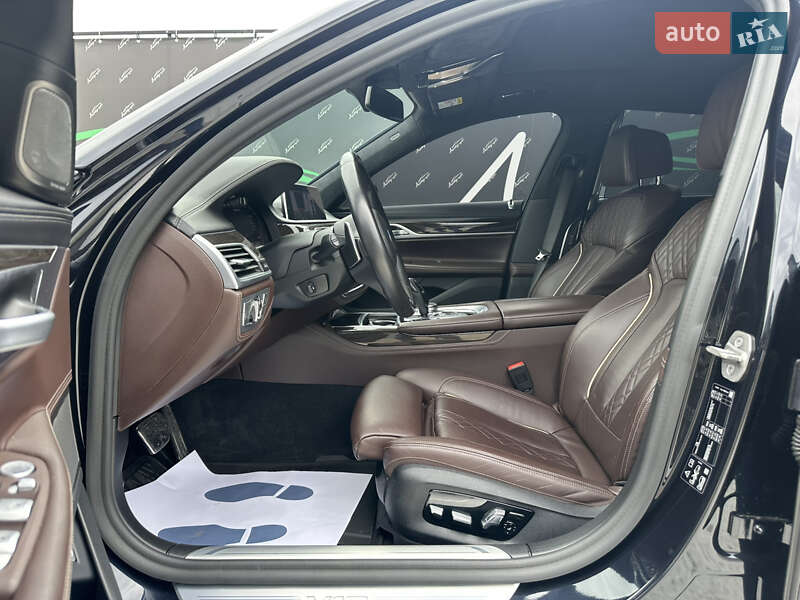 Седан BMW 7 Series 2021 в Киеве