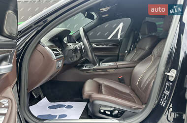 Седан BMW 7 Series 2021 в 