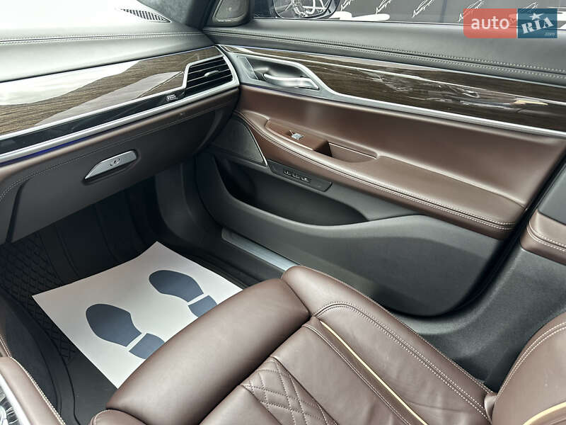 Седан BMW 7 Series 2021 в Киеве