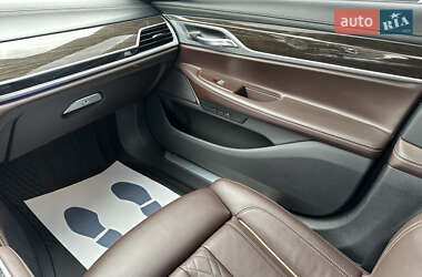 Седан BMW 7 Series 2021 в 