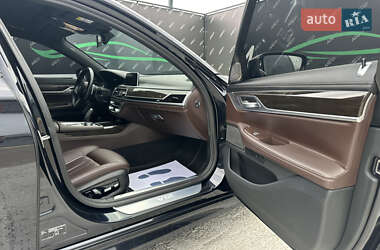 Седан BMW 7 Series 2021 в 
