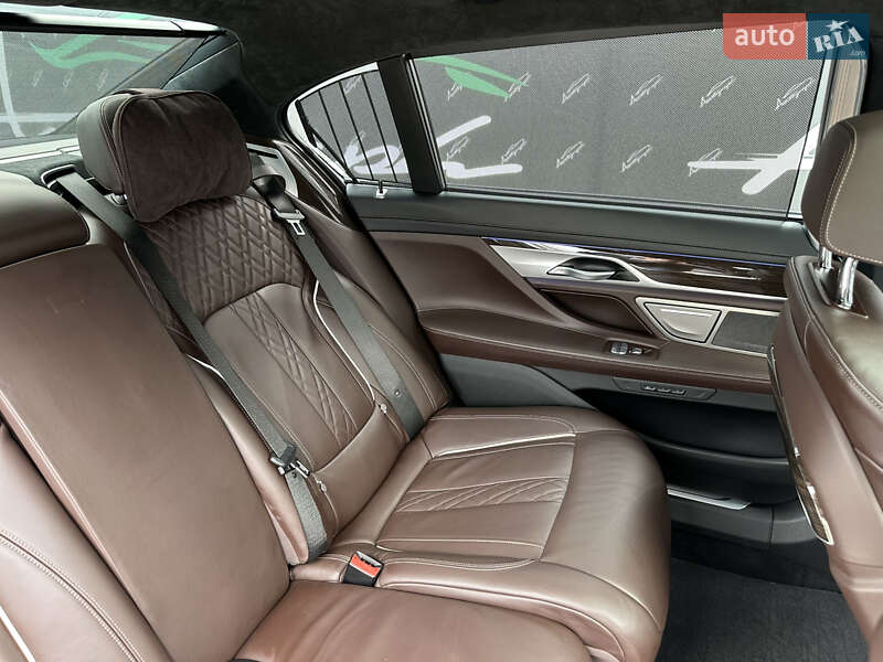 Седан BMW 7 Series 2021 в Киеве