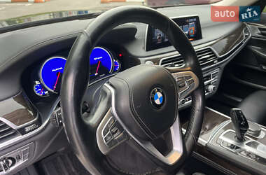 Седан BMW 7 Series 2016 в 