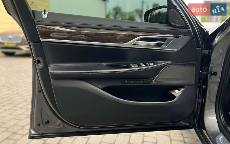 Седан BMW 7 Series 2019 в Івано-Франківську
