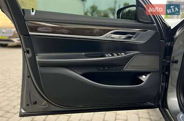Седан BMW 7 Series 2019 в 
