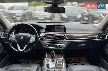 Седан BMW 7 Series 2019 в 