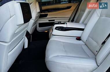 Седан BMW 7 Series 2010 в 