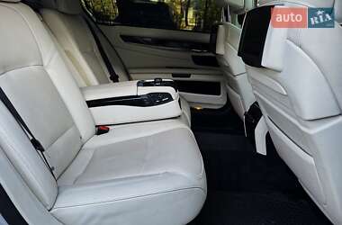 Седан BMW 7 Series 2010 в 