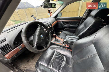 Седан BMW 7 Series 2000 в 