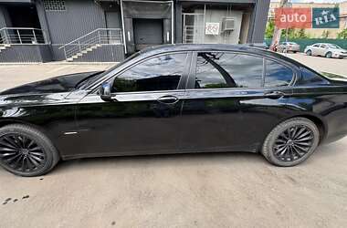 Седан BMW 7 Series 2011 в 