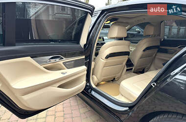 Седан BMW 7 Series 2016 в 
