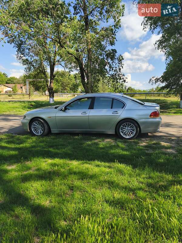 Седан BMW 7 Series 2002 в Сарате