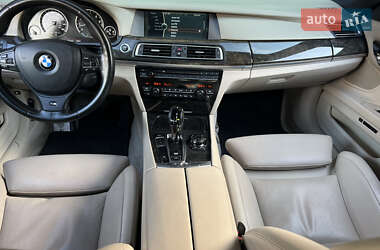 Седан BMW 7 Series 2011 в 