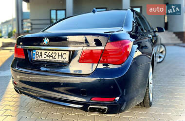 Седан BMW 7 Series 2010 в 