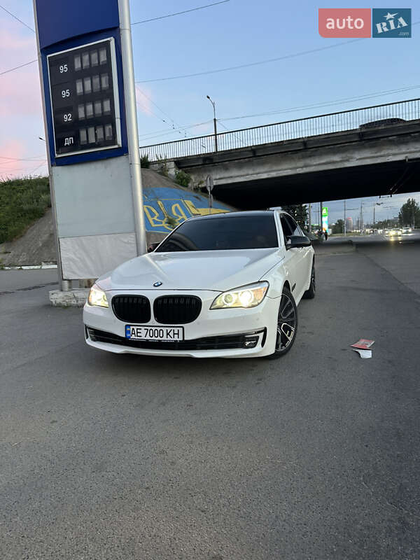 Седан BMW 7 Series 2013 в Днепре