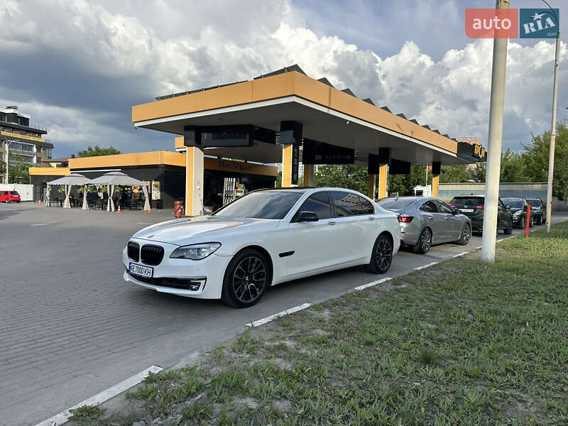 Седан BMW 7 Series 2013 в Днепре