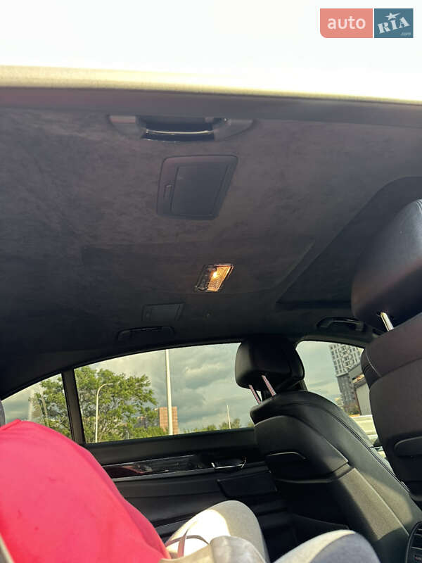 Седан BMW 7 Series 2013 в Днепре