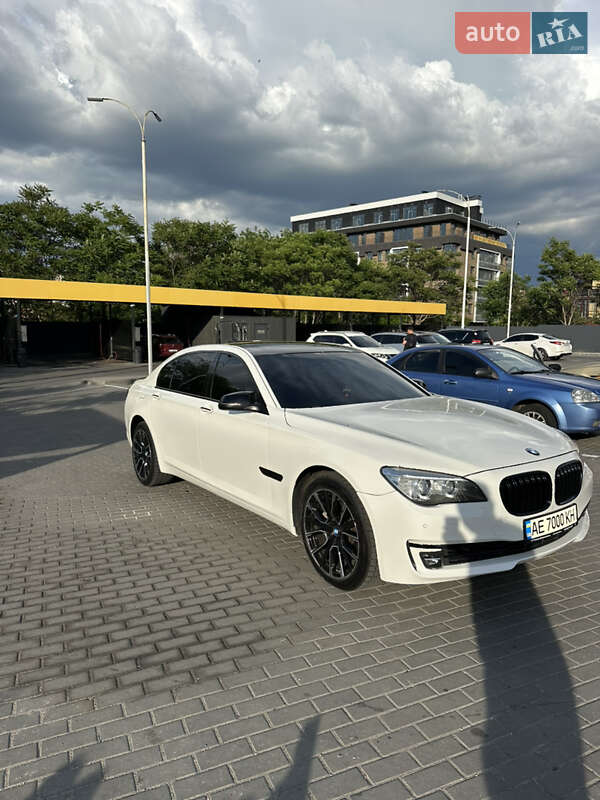 Седан BMW 7 Series 2013 в Днепре