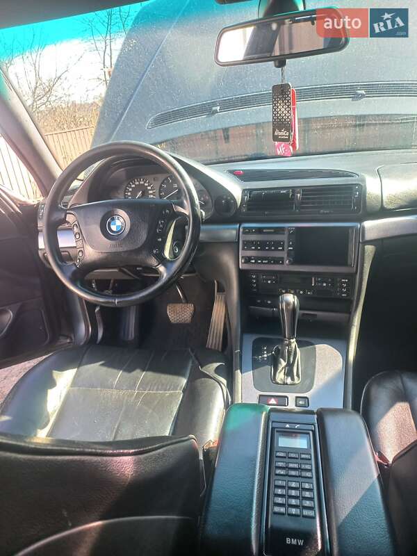Седан BMW 7 Series 2000 в Умани