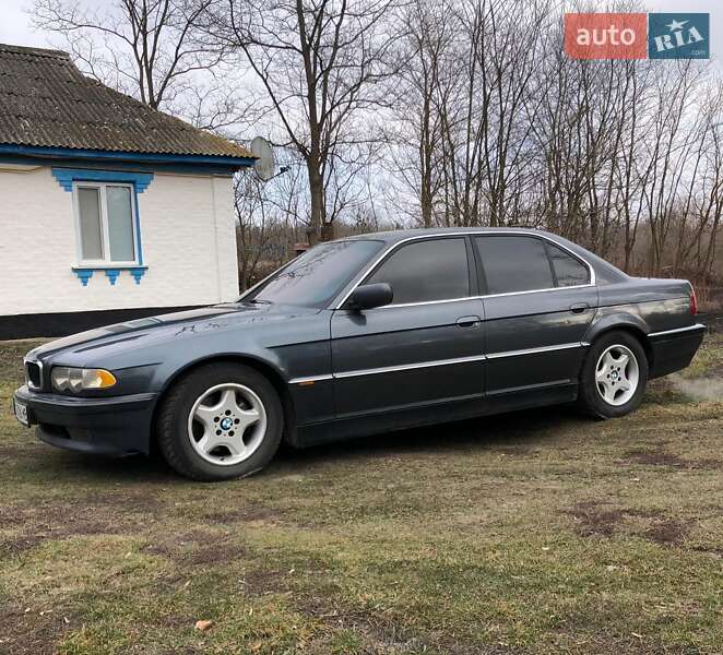 Седан BMW 7 Series 2000 в Умани