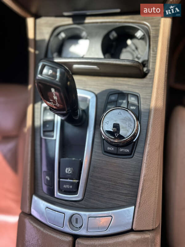 Седан BMW 7 Series 2010 в Миколаєві