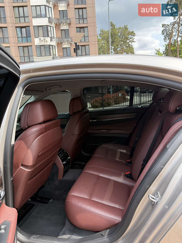 Седан BMW 7 Series 2014 в Києві