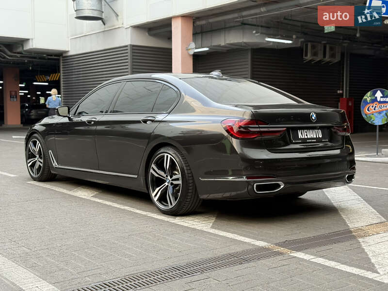 Седан BMW 7 Series 2016 в Києві