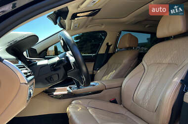 Седан BMW 7 Series 2020 в 